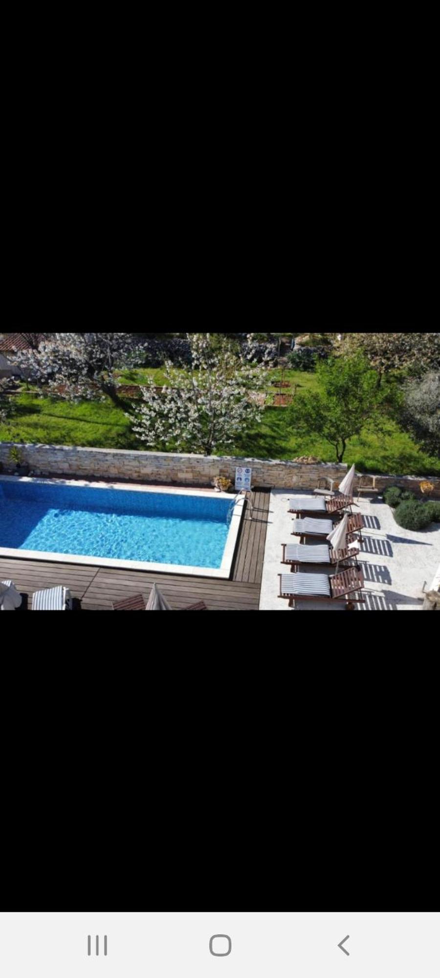 Apartman Luce With Shared Pool Zára Kültér fotó
